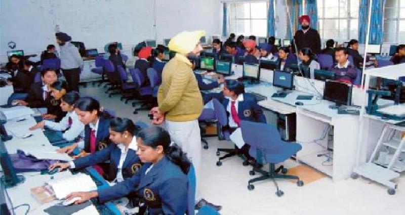 LR Institute of Management Solan Computer Labs photo 7